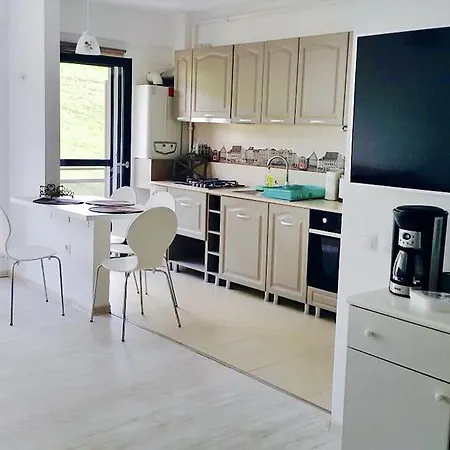 Apartment Cozy White Apartament